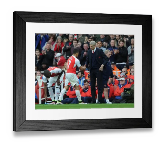 Framed Print : Farewell Handshake: Wenger and Sanchez Part Ways at Arsenal vs. Watford, 2016