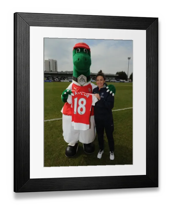 Framed Print : Jodie Taylor (Arsenal Ladies) with Gunner. Arsenal Ladies 2: 2 Notts County Ladies Framed Print : Jodie Taylor (Arsenal Ladies) with Gunner. Arsenal Ladies 2: 2 Notts County Ladies