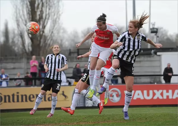 Natalia Pablos Sanchon scores Arsenal Ladies 2nd goal under pressure from Sophie