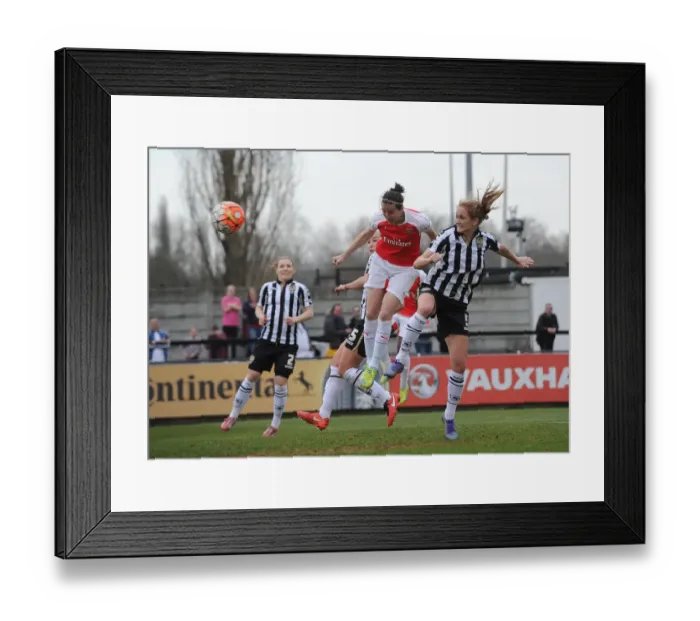Framed Print : Natalia Pablos Sanchon scores Arsenal Ladies 2nd goal under pressure from Sophie