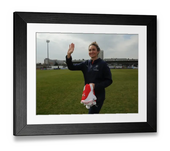 Framed Print : Arsenal Ladies FA Cup Thriller: Jodie Taylor Scores the Winning Penalty Against Notts County