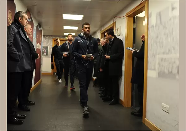 Alex Iwobi Arrives at West Ham United Ahead of Arsenal's Premier League Showdown (2015-16)