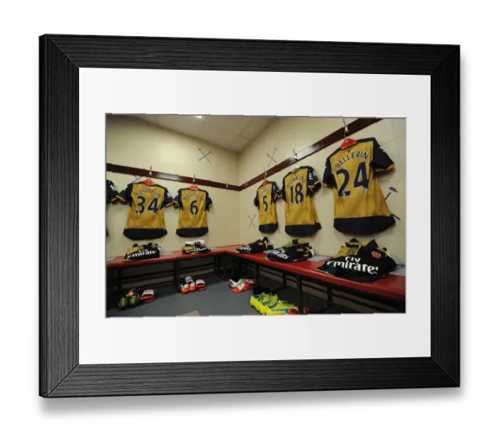 Framed Print : Arsenal Away Kit Readied: West Ham United vs Arsenal, Premier League 2015-16