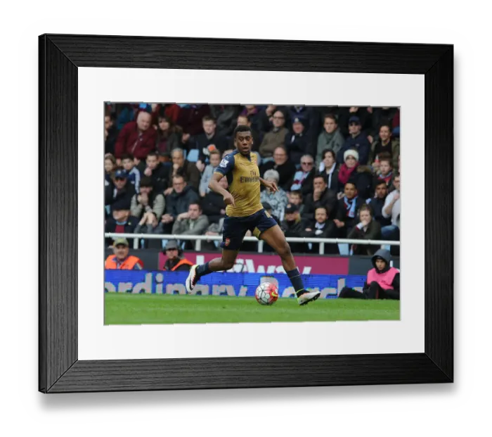 Framed Print : Alex Iwobi in Action: Arsenal vs. West Ham United, Premier League 2015-16 Framed Print : Alex Iwobi in Action: Arsenal vs. West Ham United, Premier League 2015-16