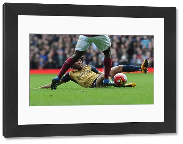 Dramatic 3-3 Draw: Arsenal's Mohamed Elneny at Upton Park vs. West Ham United, Premier League