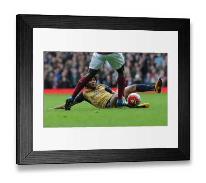 Framed Print : Dramatic 3-3 Draw: Arsenal's Mohamed Elneny at Upton Park vs. West Ham United, Premier League