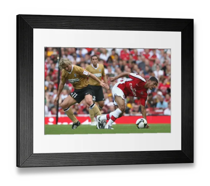 Framed Print : Denilson (Arsenal) Pavel Nedved (Juventus)