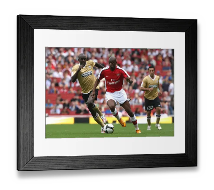 Framed Print : Juventus Edges Past Arsenal: Mohamed Sissoko Scores the Winner Against Abu Diaby in 2008 Emirates Cup Framed Print : Juventus Edges Past Arsenal: Mohamed Sissoko Scores the Winner Against Abu Diaby in 2008 Emirates Cup