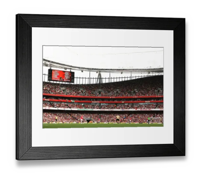 Framed Print : Arsenal vs Juventus: 0-1 at Emirates Stadium, London (2008)