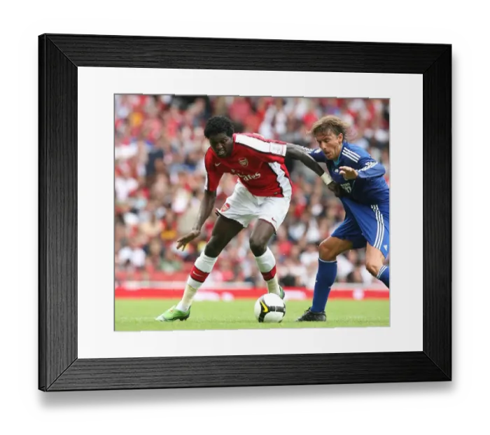 Framed Print : Emmanuel Adebayor (Arsenal) Gabriel Heinze (Real Madrid) Framed Print : Emmanuel Adebayor (Arsenal) Gabriel Heinze (Real Madrid)