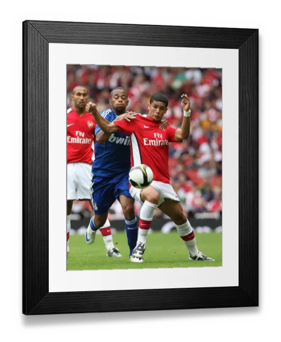 Framed Print : Denilson (Arsenal) Robinho (Real Madrid) Framed Print : Denilson (Arsenal) Robinho (Real Madrid)