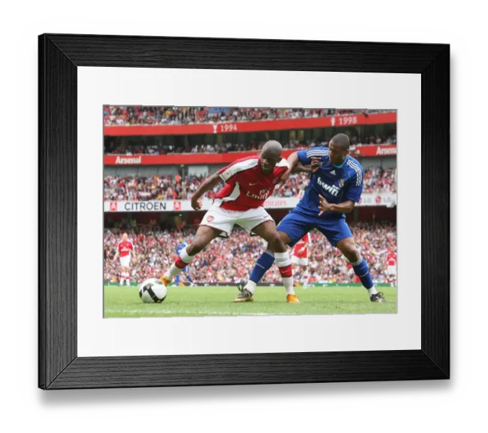 Framed Print : Abu Diaby (Arsenal) Julio Baptista (Real Madrid) Framed Print : Abu Diaby (Arsenal) Julio Baptista (Real Madrid)