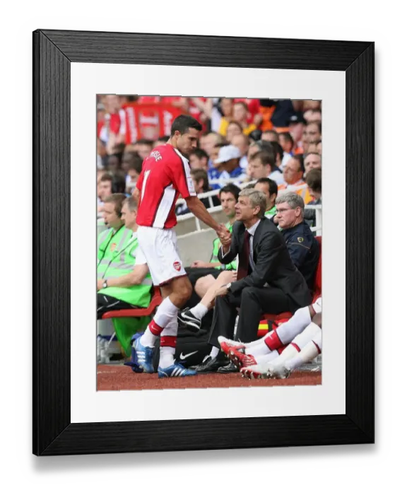 Framed Print : Robin van Persie and Arsenal manager Arsene Wenger Framed Print : Robin van Persie and Arsenal manager Arsene Wenger