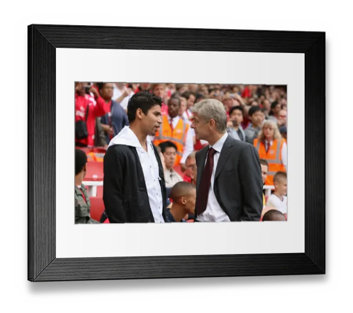 Framed Print : Arsene Wenger's Triumph: Arsenal's 1-0 Victory Over Real Madrid with Eduardo at Emirates Cup (2008)