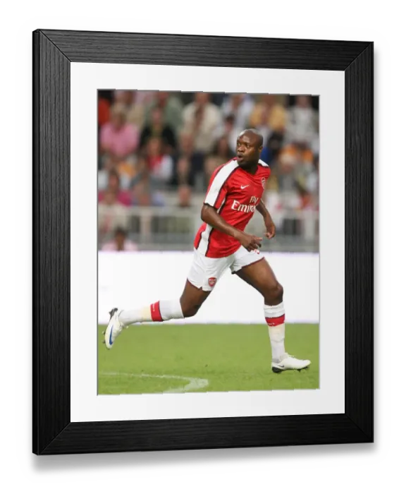 Framed Print : Gallas's Leadership: Arsenal's Amsterdam Tournament Triumph over Ajax (2-3)