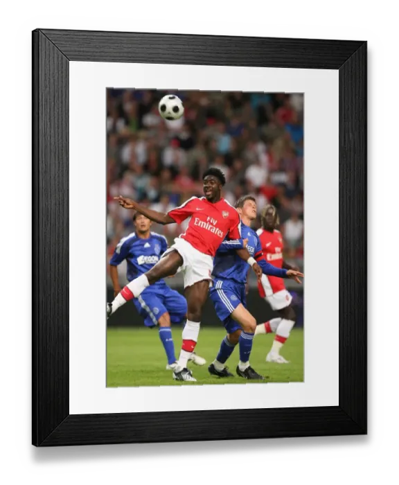 Framed Print : Kolo Toure (Arsenal) Kls Jan Huntelaar (Ajax) Framed Print : Kolo Toure (Arsenal) Kls Jan Huntelaar (Ajax)