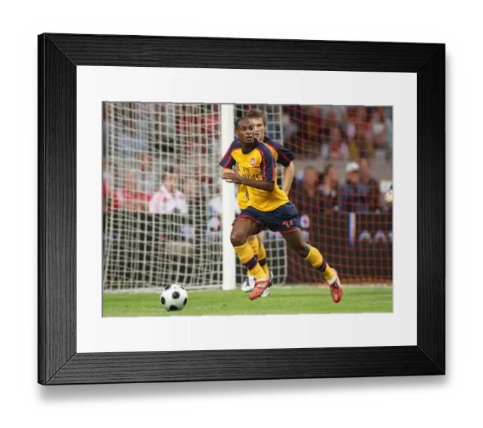 Framed Print : Justin Hoyte (Arsenal) Framed Print : Justin Hoyte (Arsenal)