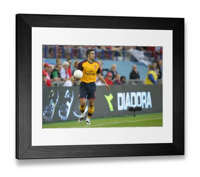 Framed Print : Robin van Persie's Debut: Arsenal Crushes FC Twente 2-0 in Champions League Qualifier Framed Print : Robin van Persie's Debut: Arsenal Crushes FC Twente 2-0 in Champions League Qualifier