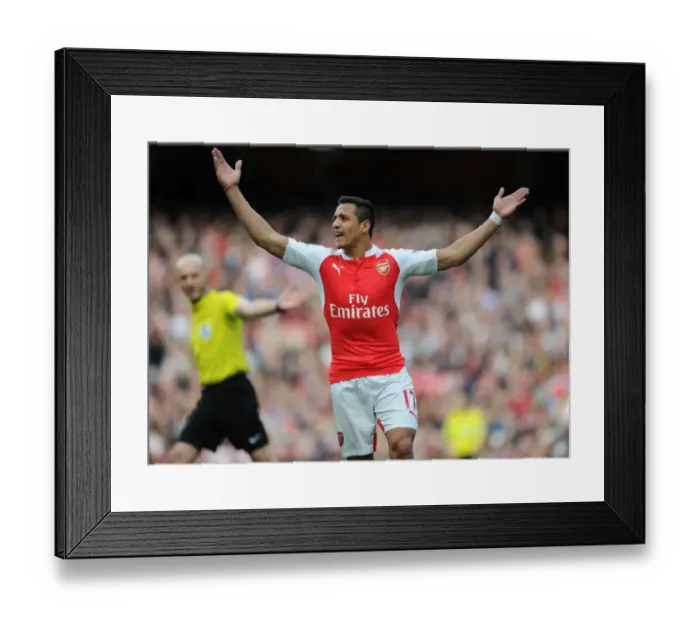 Framed Print : Alexis Sanchez in Action: Arsenal vs. Crystal Palace (2015-16 Premier League) Framed Print : Alexis Sanchez in Action: Arsenal vs. Crystal Palace (2015-16 Premier League)