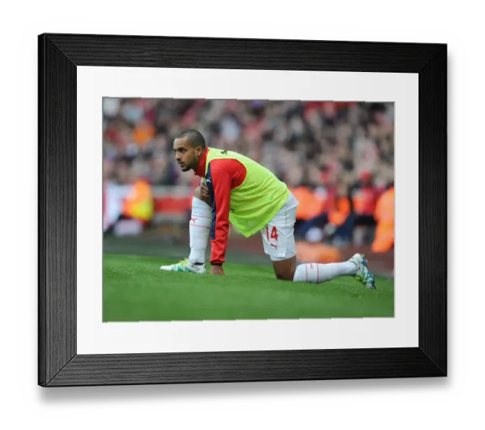 Framed Print : Theo Walcott in Action: Arsenal vs Crystal Palace, Premier League 2015-16