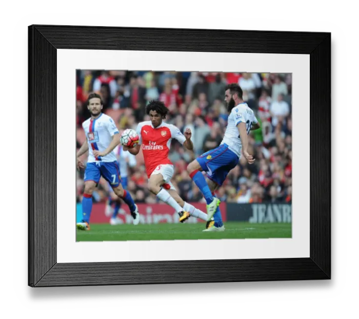 Framed Print : Intense Battle: Arsenal vs. Crystal Palace in the Premier League Framed Print : Intense Battle: Arsenal vs. Crystal Palace in the Premier League