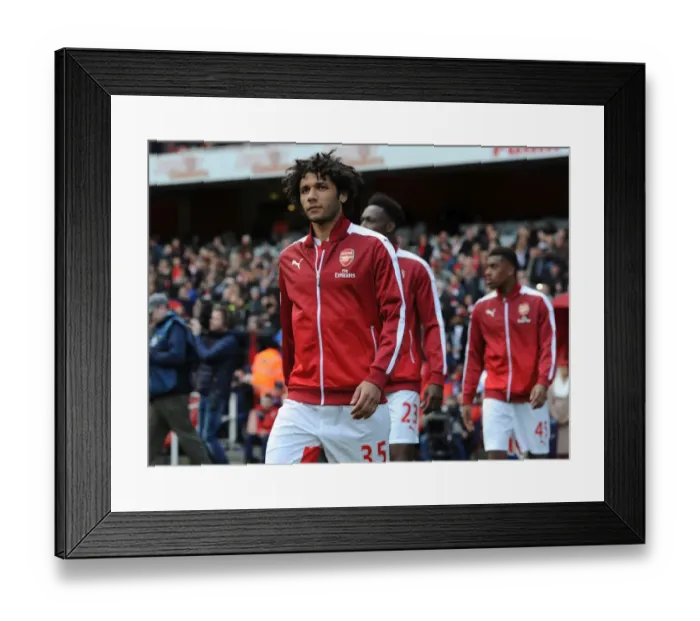 Framed Print : Mohamed Elneny: Focused and Ready - Arsenal vs Crystal Palace (2015-16) Framed Print : Mohamed Elneny: Focused and Ready - Arsenal vs Crystal Palace (2015-16)