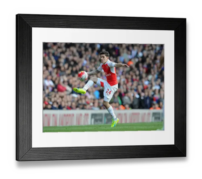 Framed Print : Hector Bellerin: In Action for Arsenal Against Crystal Palace, Premier League 2015-16