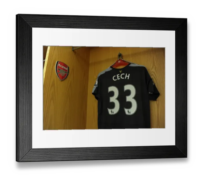 Framed Print : Petr Cech's Arsenal Shirt in the Emirates Changing Room (Arsenal vs Crystal Palace, 2015-16) Framed Print : Petr Cech's Arsenal Shirt in the Emirates Changing Room (Arsenal vs Crystal Palace, 2015-16)