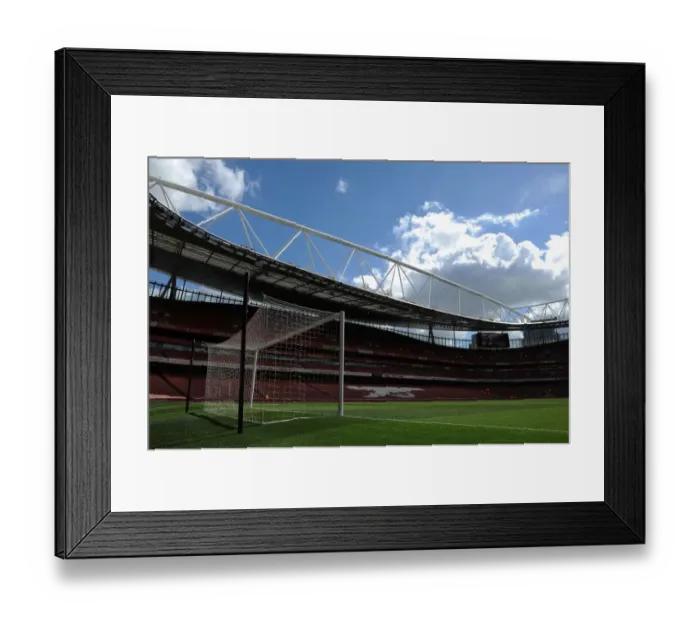 Framed Print : Pre-Match Atmosphere at Emirates Stadium: Arsenal vs. Crystal Palace, Premier League 2015-16