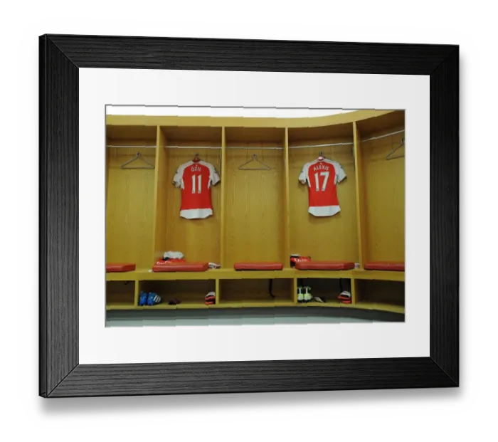 Framed Print : Arsenal Changing Room: Ozil and Sanchez Jerseys Before Arsenal vs Crystal Palace (2015-16) Framed Print : Arsenal Changing Room: Ozil and Sanchez Jerseys Before Arsenal vs Crystal Palace (2015-16)