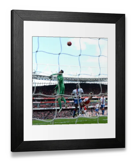 Framed Print : Alexis Sanchez's Dramatic Header: Arsenal's Winning Goal Against Crystal Palace, Premier League 2015-16