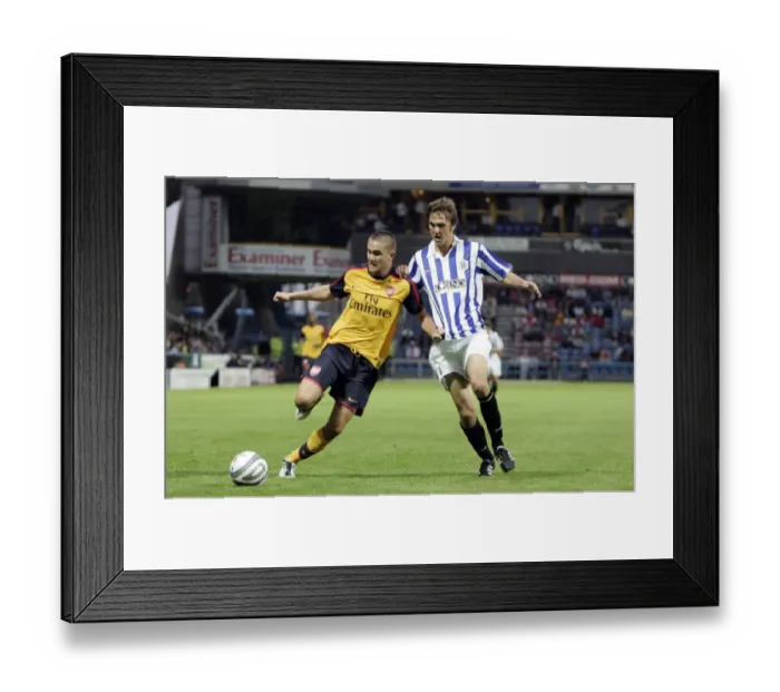 Framed Print : Henri Lansbury (Arsenal) Danny Codman (Huddersfield)