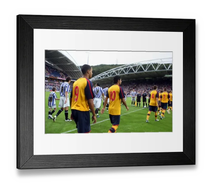 Framed Print : Theo Walcott and Carlos Vela (Arsenal) Framed Print : Theo Walcott and Carlos Vela (Arsenal)