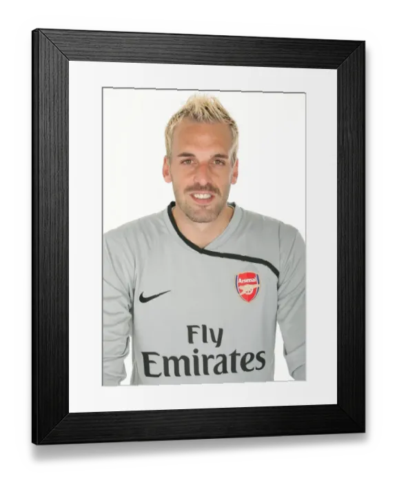 Framed Print : Manuel Almunia: Arsenal's First Team Goalkeeper at Emirates Stadium (August 2008) Framed Print : Manuel Almunia: Arsenal's First Team Goalkeeper at Emirates Stadium (August 2008)