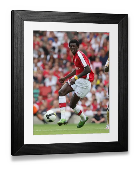 Framed Print : Adebayor's Goal Gives Juventus 1-0 Victory over Arsenal at Emirates Cup Framed Print : Adebayor's Goal Gives Juventus 1-0 Victory over Arsenal at Emirates Cup