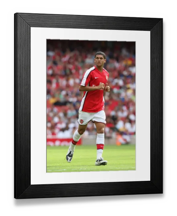 Framed Print : Denilson's Defensive Blunder: Arsenal 0-1 Juventus - Emirates Cup Day One, 2008