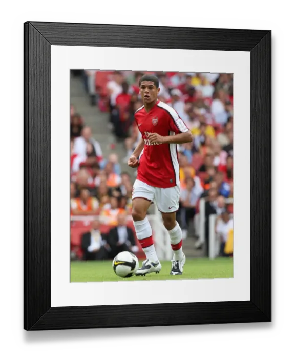 Framed Print : Denilson's Defensive Blunder: Arsenal's Loss to Juventus in Emirates Cup, 2008