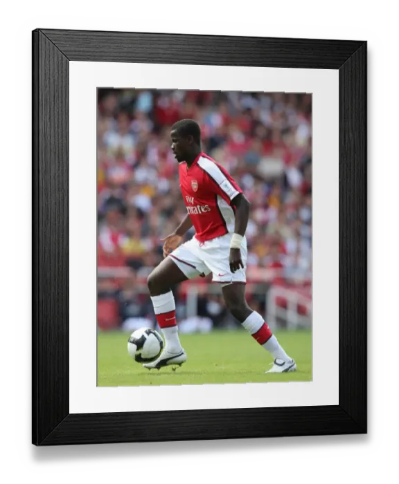 Framed Print : Emmanuel Eboue Suffers Defeat: Arsenal 0:1 Juventus, Emirates Cup Day One, 2008