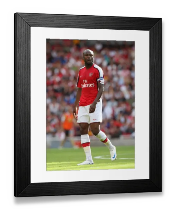 Framed Print : William Gallas Defensive Blunder: Arsenal 0-1 Juventus, Emirates Cup 2008 Framed Print : William Gallas Defensive Blunder: Arsenal 0-1 Juventus, Emirates Cup 2008