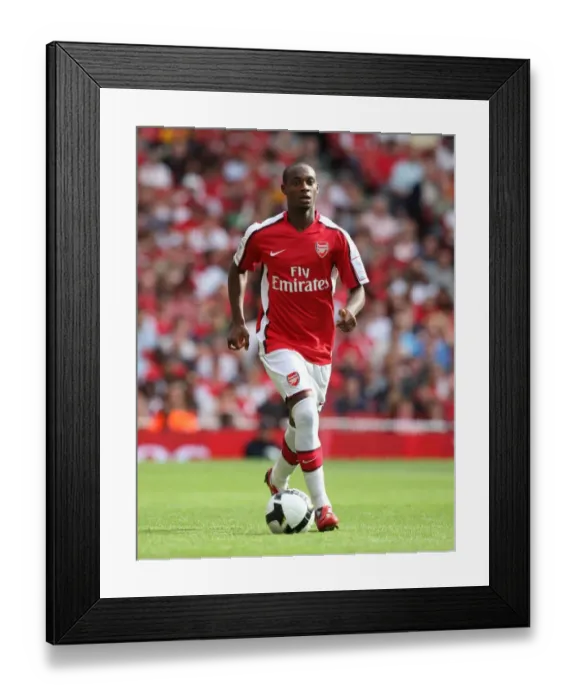 Framed Print : Justin Hoyte Suffers as Arsenal Fall to Juventus in Emirates Cup Opener Framed Print : Justin Hoyte Suffers as Arsenal Fall to Juventus in Emirates Cup Opener