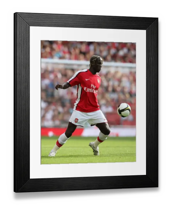 Framed Print : Bacary Sagna in Action: Arsenal vs Juventus, Emirates Cup 2008 (0:1) Framed Print : Bacary Sagna in Action: Arsenal vs Juventus, Emirates Cup 2008 (0:1)