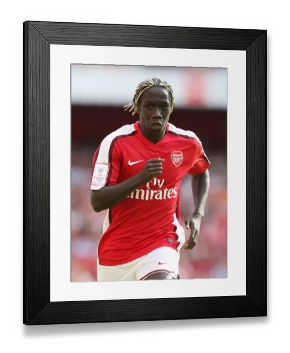 Framed Print : Bacary Sagna vs Juventus: Arsenal's Defensive Battle at Emirates Cup 2008 (0:1) Framed Print : Bacary Sagna vs Juventus: Arsenal's Defensive Battle at Emirates Cup 2008 (0:1)