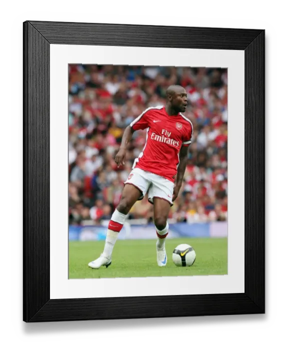 Framed Print : Arsenal's Glory: William Gallas Scores the Winning Goal Against Real Madrid, Emirates Cup 2008