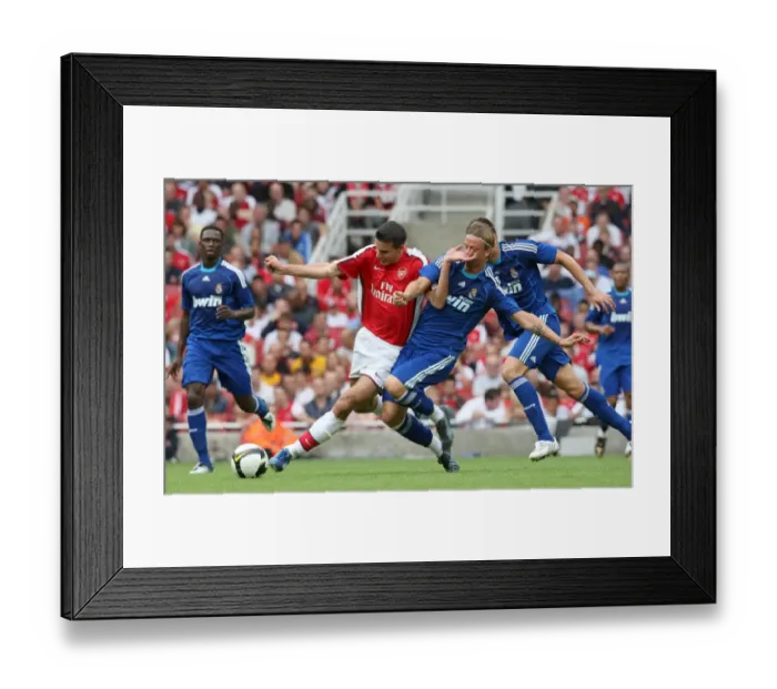 Framed Print : Robin van Persie (Arsenal) Guti (Real)
