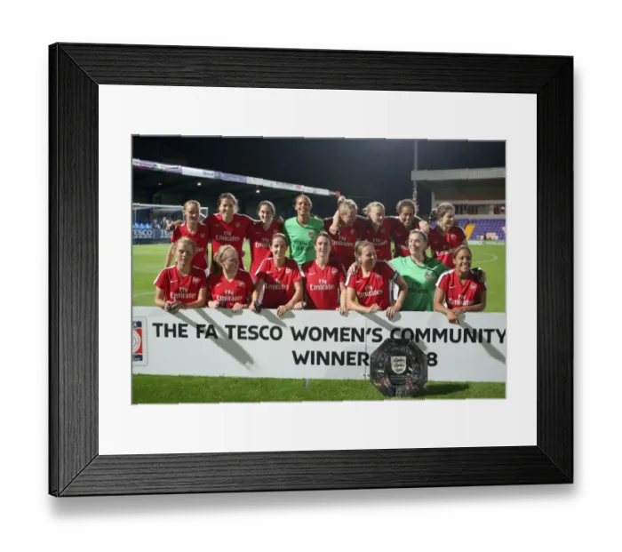 Framed Print : Arsenal Ladies Lift the FA Women's Community Shield: 1-0 Victory Over Everton