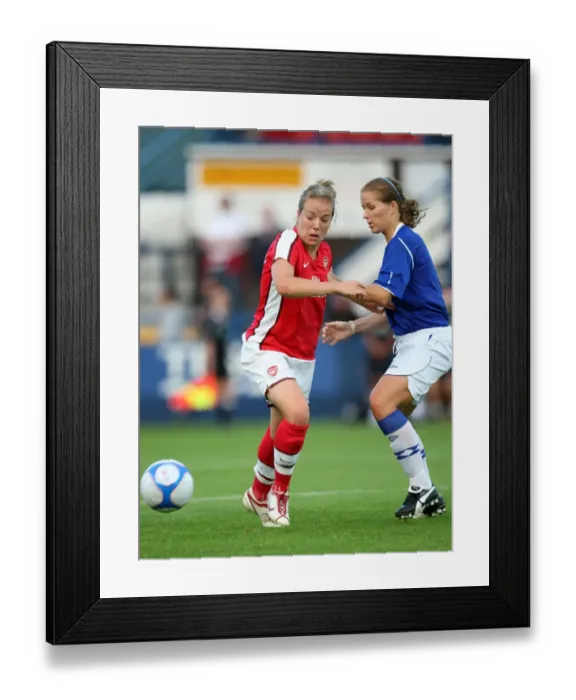 Framed Print : Gemma Davison (Arsenal) Rachel Unitt (Everton)