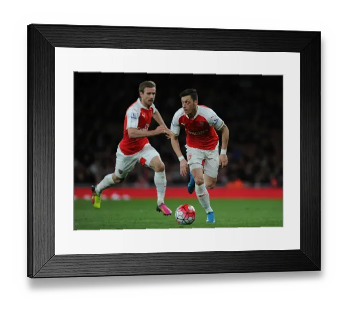 Framed Print : Mesut Ozil in Action: Arsenal vs. West Bromwich Albion, Premier League 2015-16