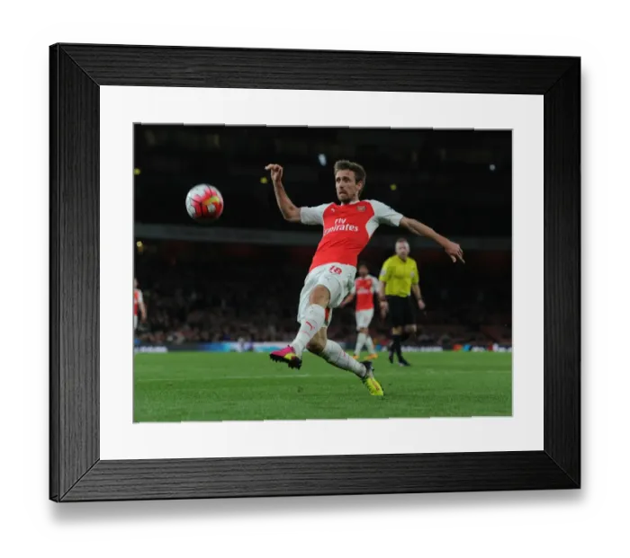 Framed Print : Nacho Monreal in Action: Arsenal vs. West Bromwich Albion, Premier League 2015-16 Framed Print : Nacho Monreal in Action: Arsenal vs. West Bromwich Albion, Premier League 2015-16