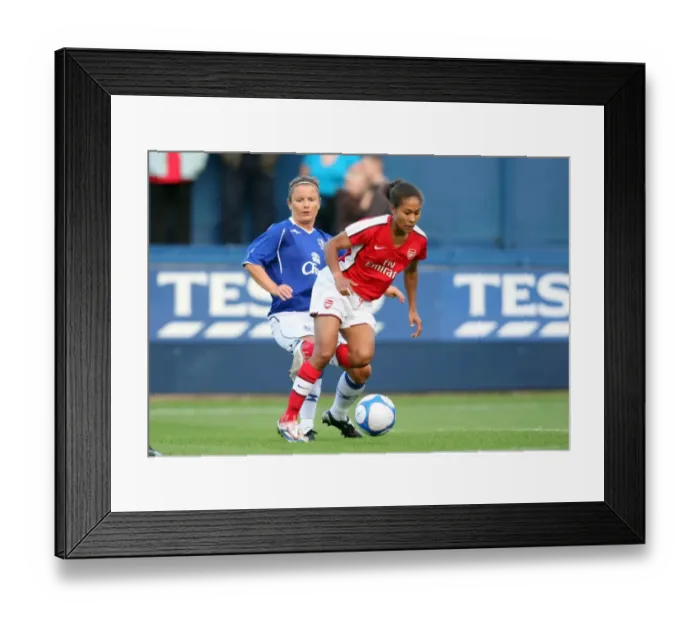 Framed Print : Rachel Yankey (Arsenal) Becky Easton (Everton)