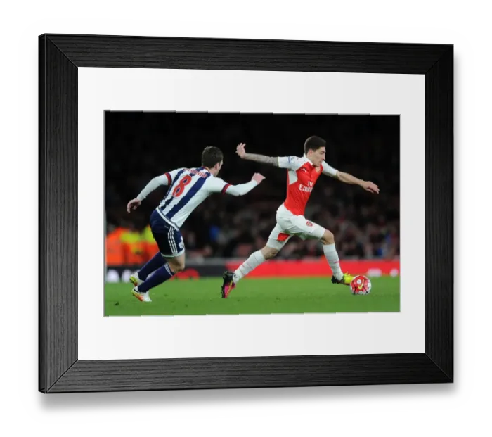 Framed Print : Hector Bellerin vs Craig Gardner: Clash at Emirates Stadium - Arsenal vs West Bromwich Albion, Premier League 2015-16 Framed Print : Hector Bellerin vs Craig Gardner: Clash at Emirates Stadium - Arsenal vs West Bromwich Albion, Premier League 2015-16